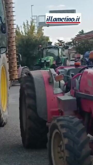 Continua il presidio degli agricoltori allo svincolo di Fale