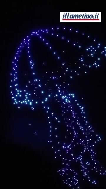 Il fascino dei droni illumina il cielo di Falerna, stasera i